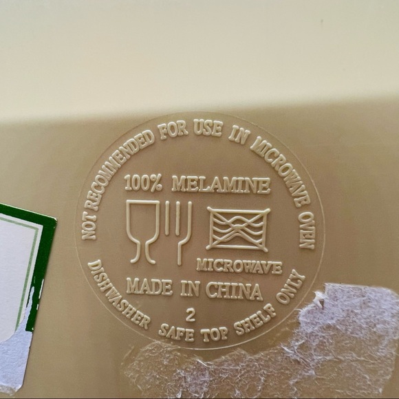 NWT Hallmark Melamine Leaf Serving/Salad Plates Taupe 8” x 8” - Picture 4 of 4